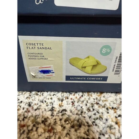 Universal Thread Women's Yellow Flat Sandals Size 8.5 Casual Summer - Picture 3 of 3